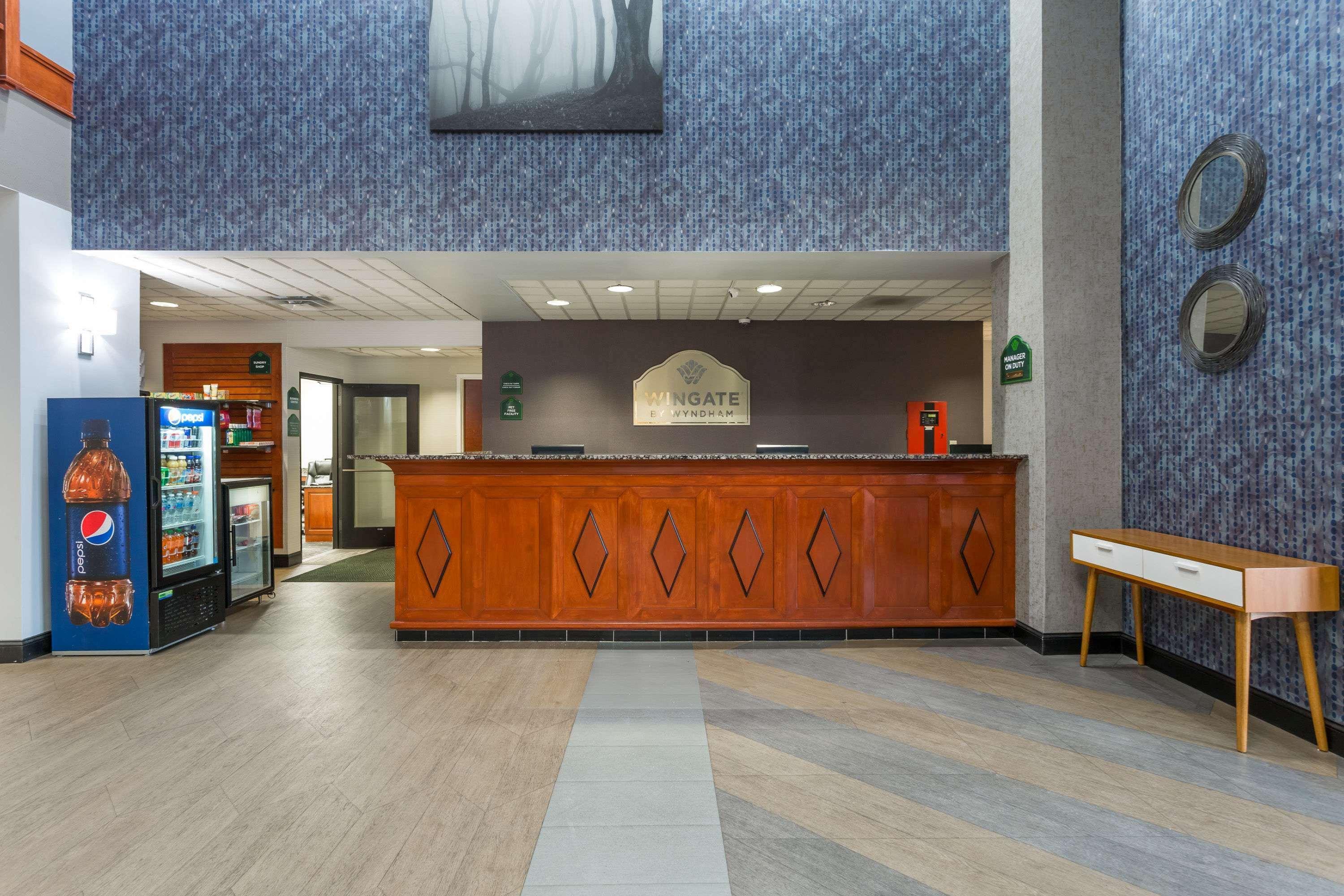Hotel Wingate By Wyndham Chesapeake Extérieur photo