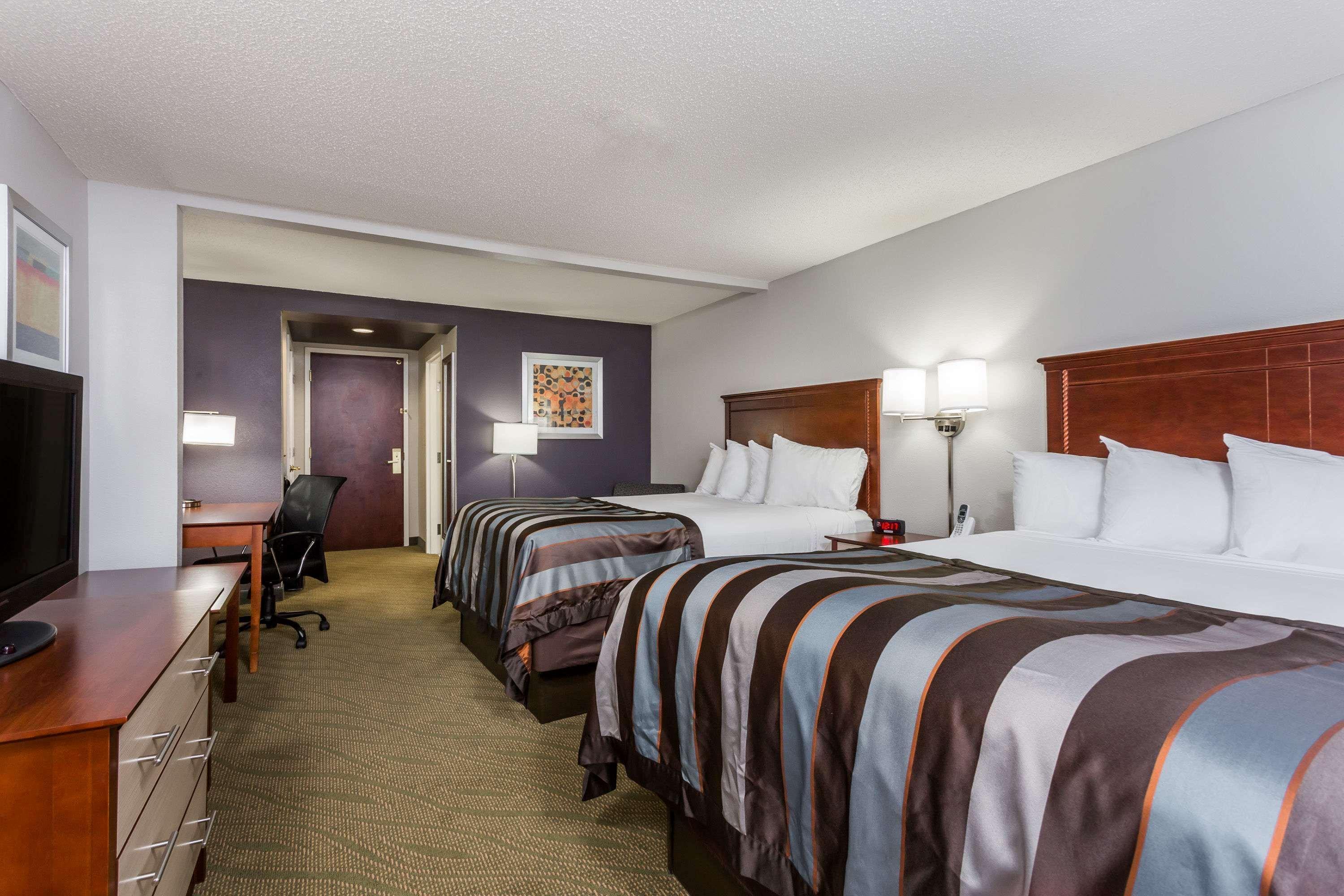 Hotel Wingate By Wyndham Chesapeake Extérieur photo