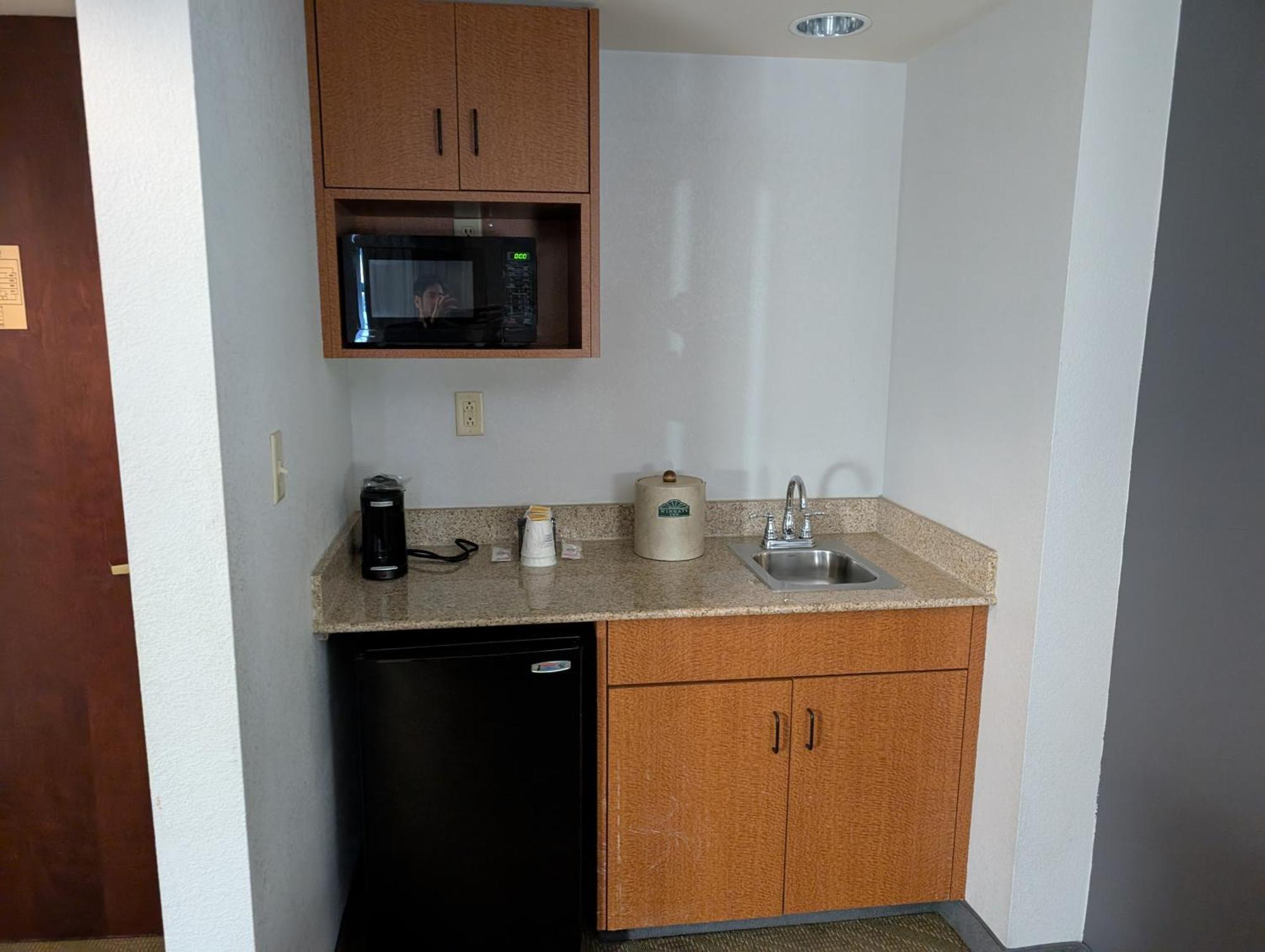 Hotel Wingate By Wyndham Chesapeake Extérieur photo