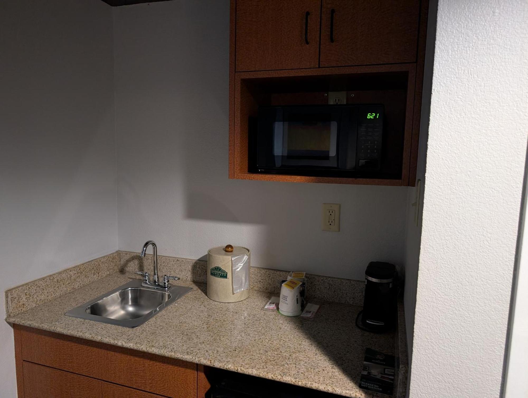 Hotel Wingate By Wyndham Chesapeake Extérieur photo