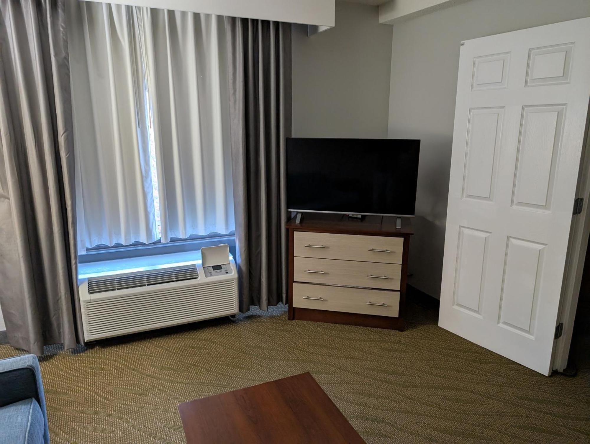 Hotel Wingate By Wyndham Chesapeake Extérieur photo