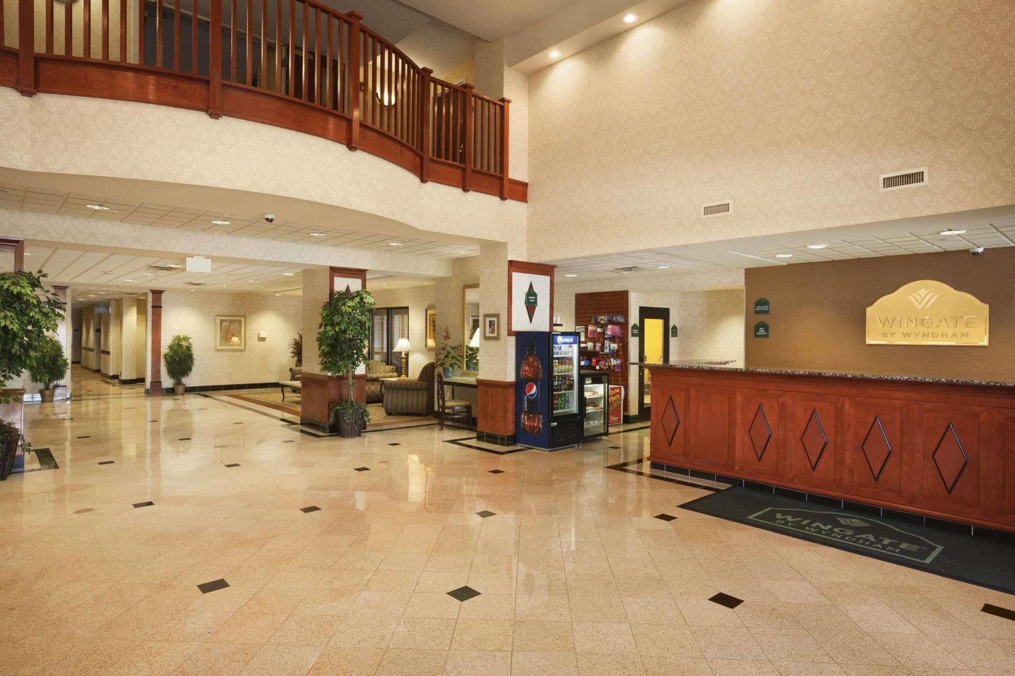 Hotel Wingate By Wyndham Chesapeake Extérieur photo