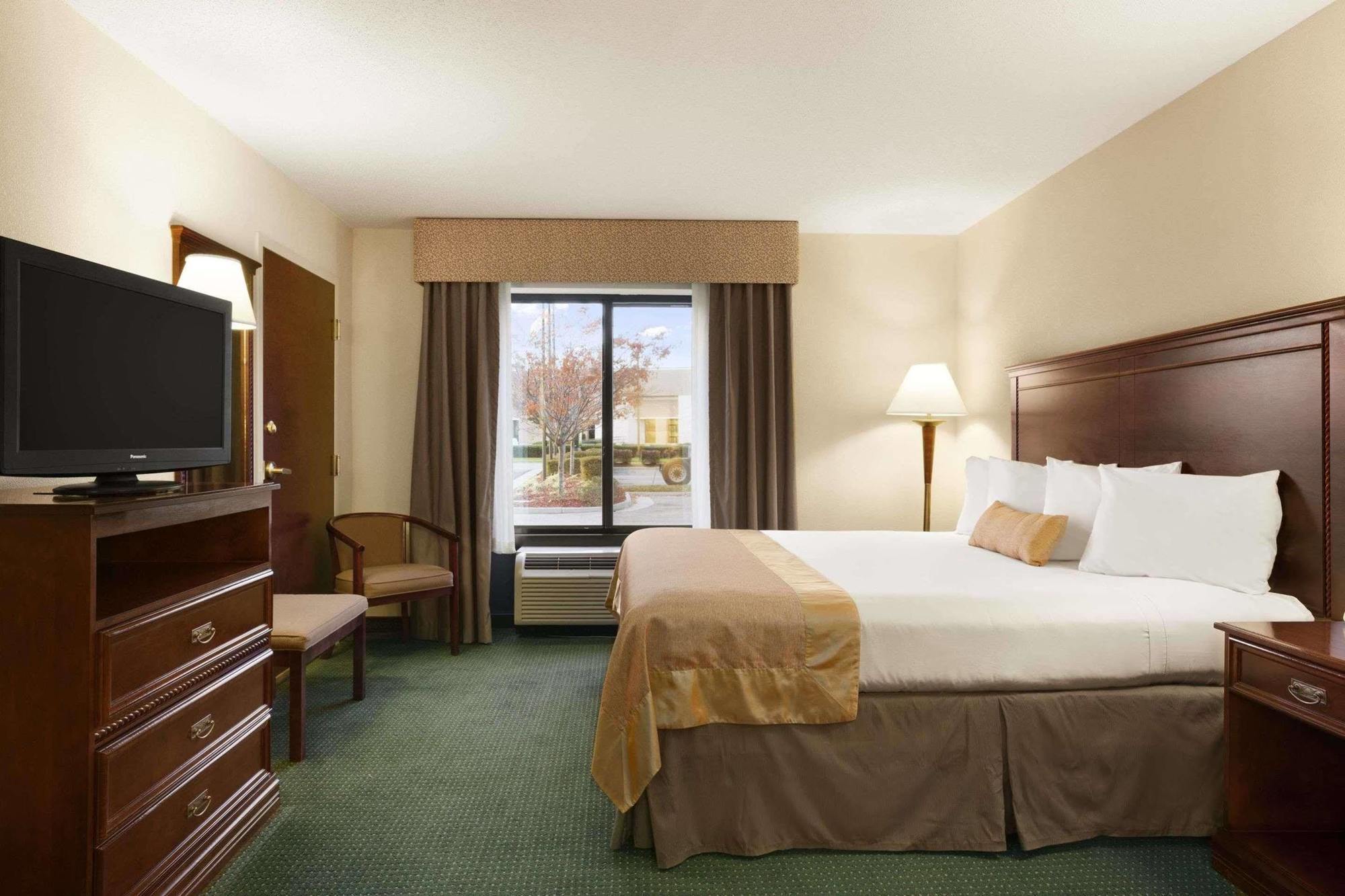 Hotel Wingate By Wyndham Chesapeake Extérieur photo