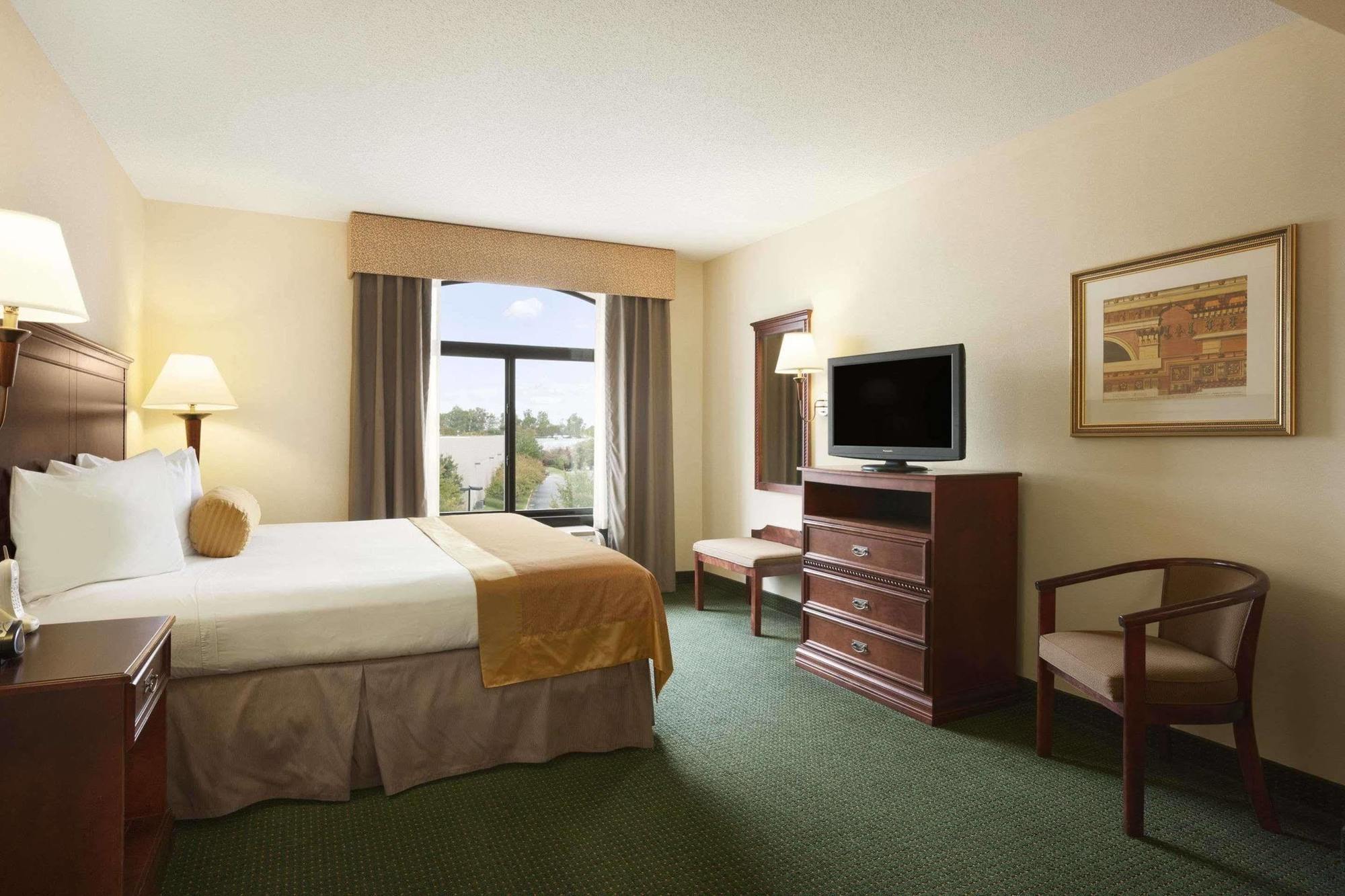 Hotel Wingate By Wyndham Chesapeake Extérieur photo